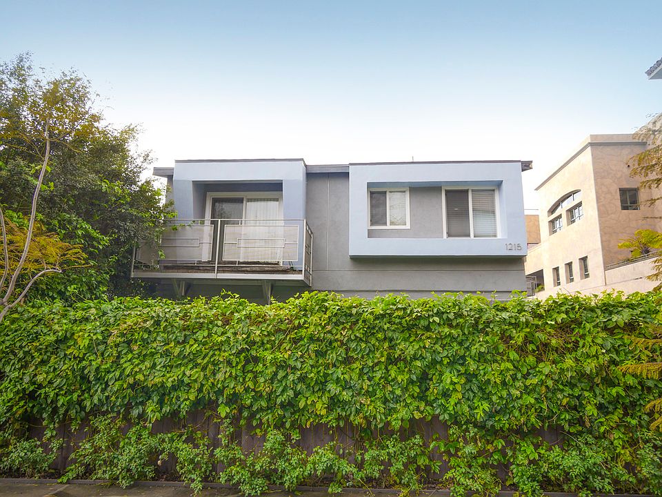 1st image of 1215.5 Granville Ave #4