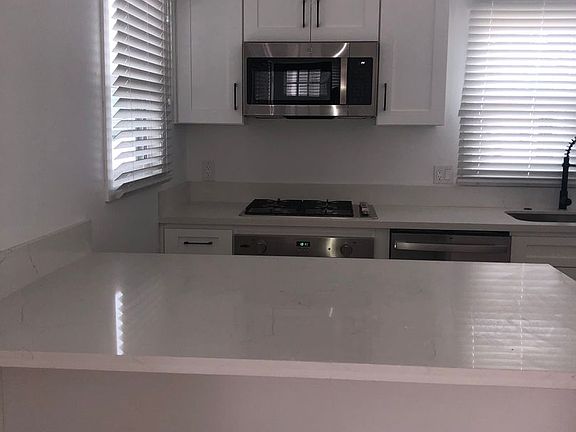 3rd image of 2823 2nd St #F