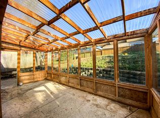 9706 SW 49th Ave, Portland, OR 97219