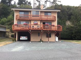 3837 Driftwood Dr, Clinton, WA 98236