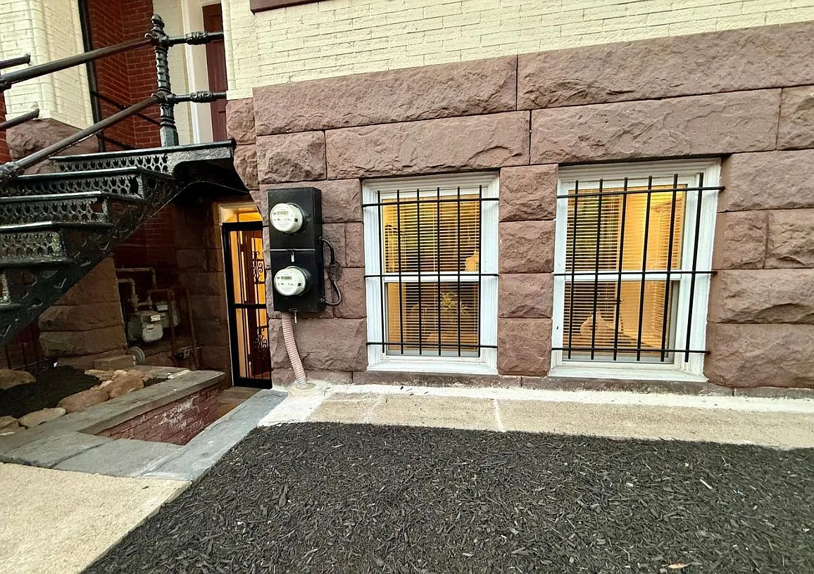 616 E St NW — Photo 3