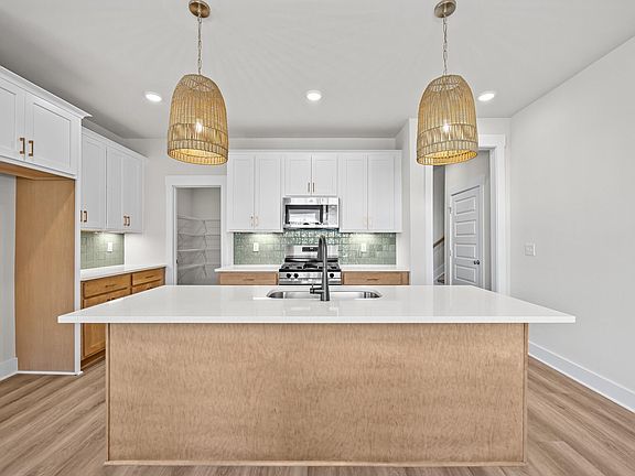 7th image of this home