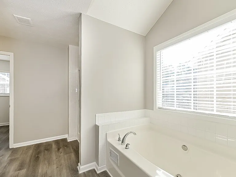 129 Makenna Dr — Photo 11
