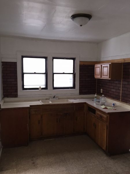 1st image of 3024 N Richards St