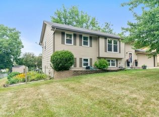 6674 NW 51st St, Johnston, IA 50131