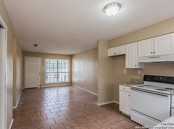5th image of 2931 Fairmeadows St