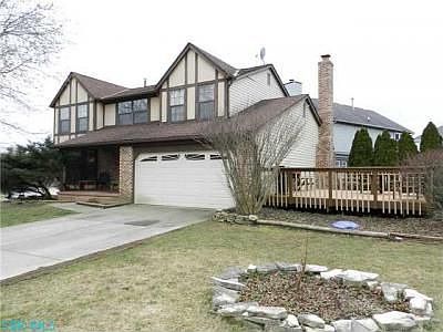 1st image of 647 Colony Dr