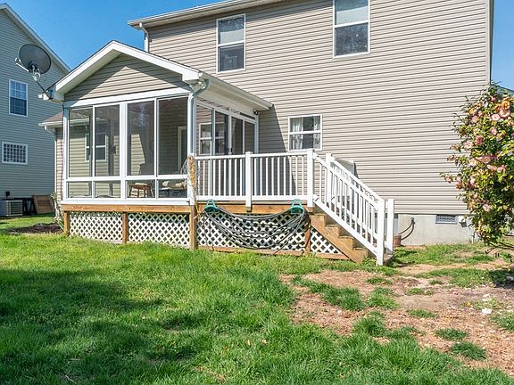 4th image of 2247 Pike Dr