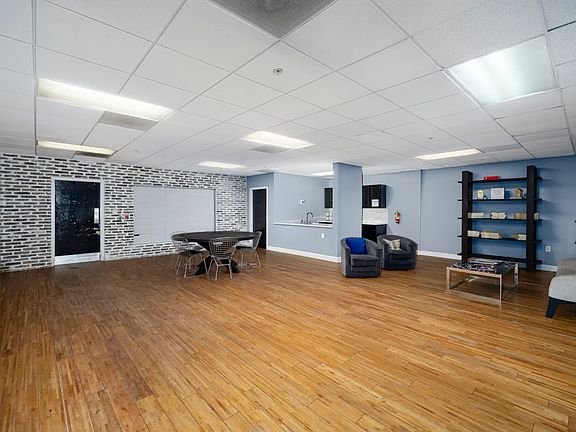 2nd image of 1420 Hull St #684