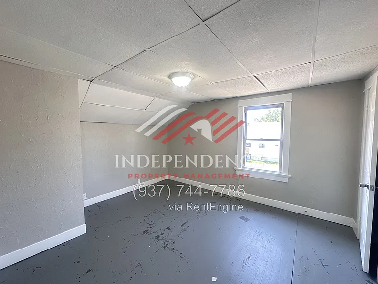 1944 S Smithville Rd — Photo 16