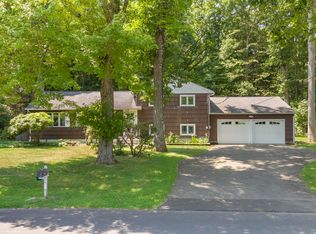 2 Driftwood Ln, Norwalk, CT 06851