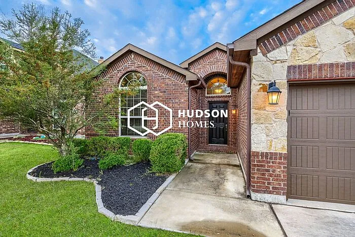 3 bed, 2.0 bath, 1630 sqft, $2,250 — Photo 3