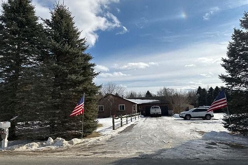 1st image of 2944 Sutton Rd