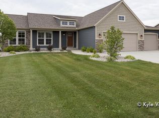 6975 Yosemite Dr, Hudsonville, MI 49426