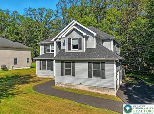 190 Sandlewood Dr, East Stroudsburg, PA 18301