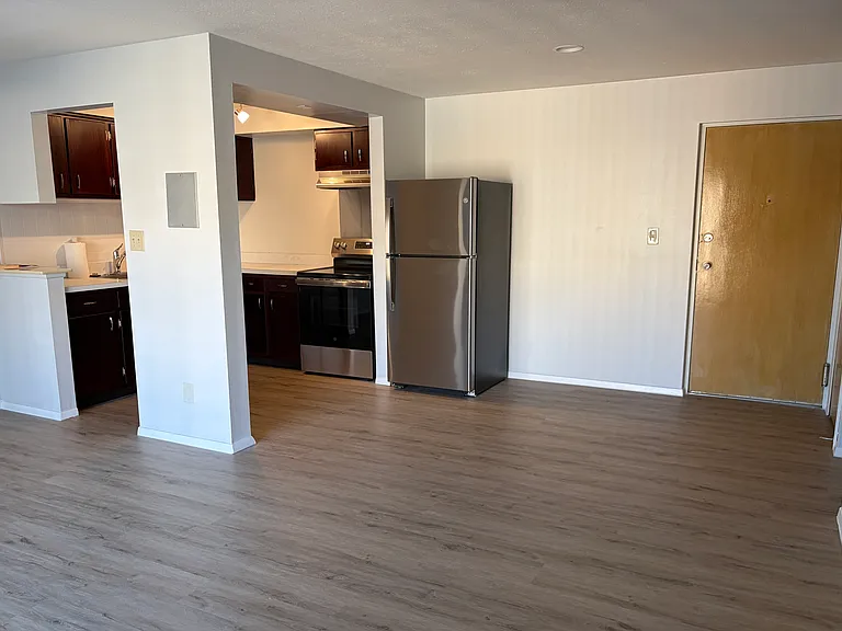 14567 Madison Ave #513 — Photo 8