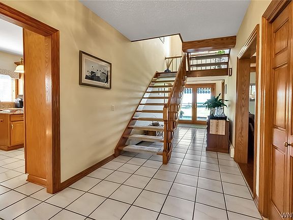 4th image of 565 Wendt Rd