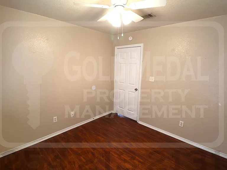 2806 Cantabrian Dr — Photo 11