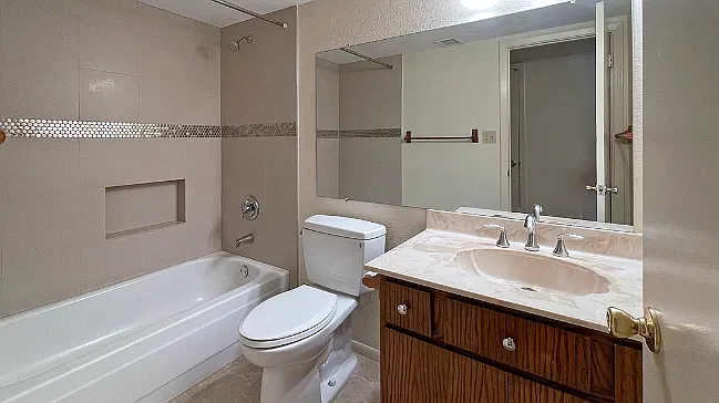 14053 N Hampstead Dr — Photo 9