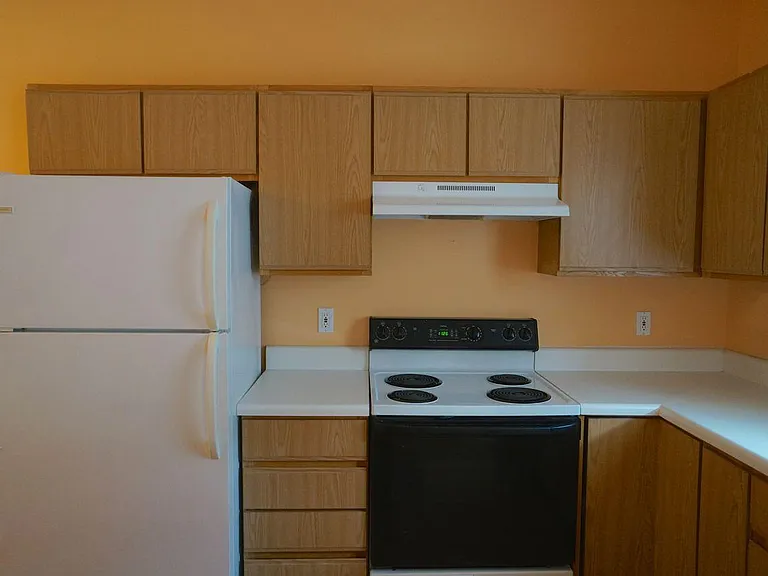 312 Commons Dr — Photo 5