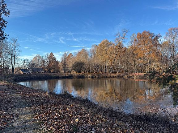 4th image of 656 Clell Rd