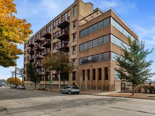 215 West Maple STREET #13, Milwaukee, WI 53204