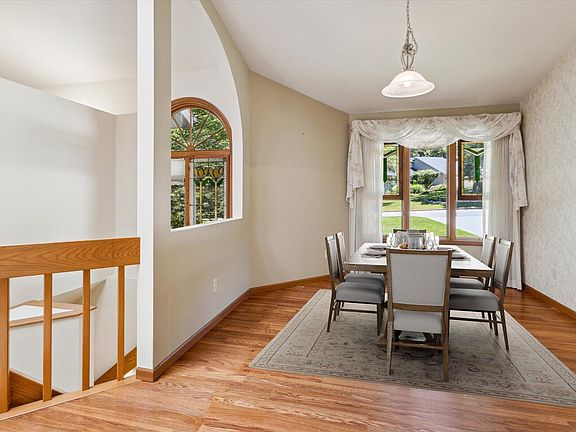 5th image of 2521 Chippendale Dr