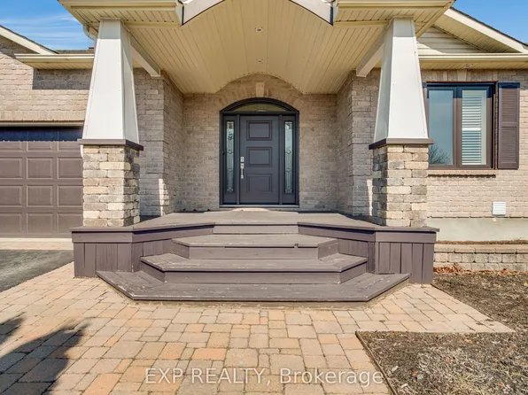 6645 Tommary Dr, Ottawa, ON K4P 1G8