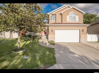 10213 S Sandy Willows Cv, Sandy, UT 84070