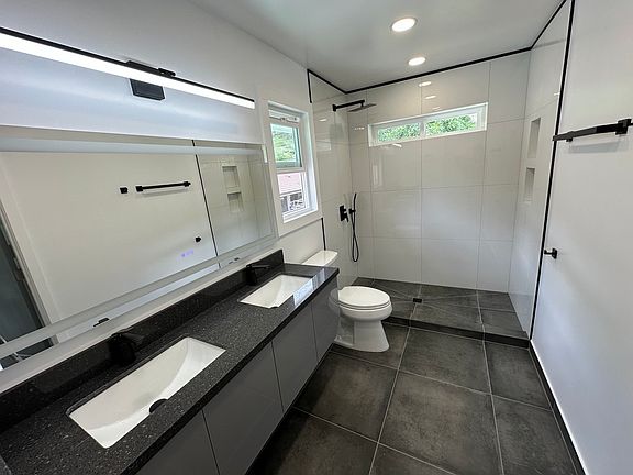 5th image of 591 Pepeekeo Pl #A