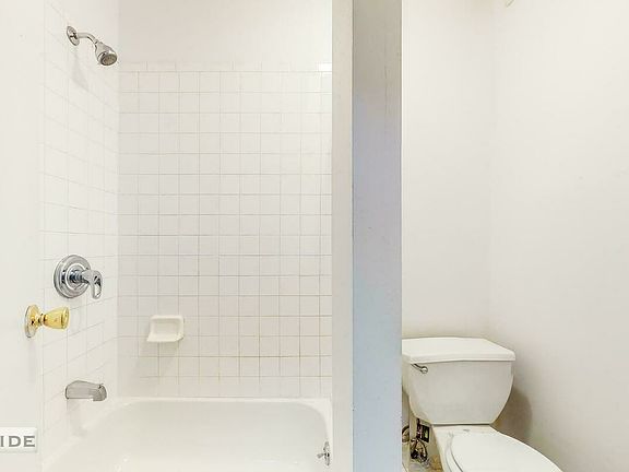 5th image of 407 W 50th St #2A