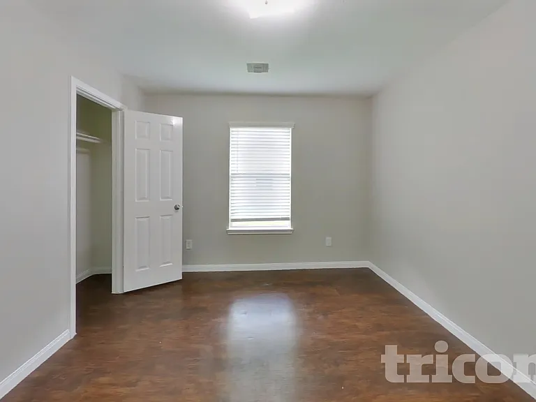 21427 Wilona Way — Photo 11