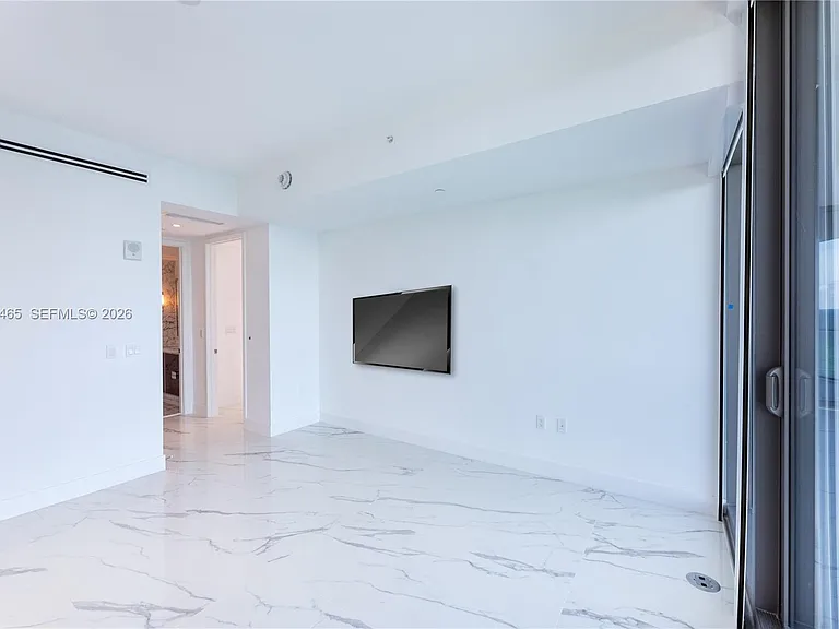 15701 Collins 1403 Sunny #1403 — Photo 42