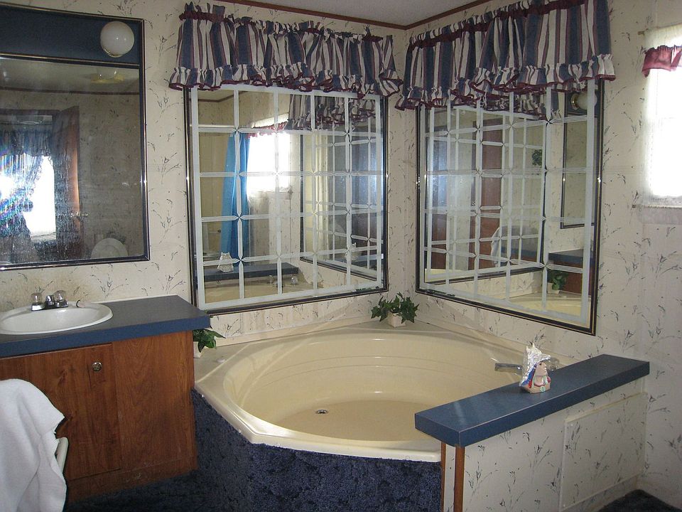 2nd image of 257 Hall Rd