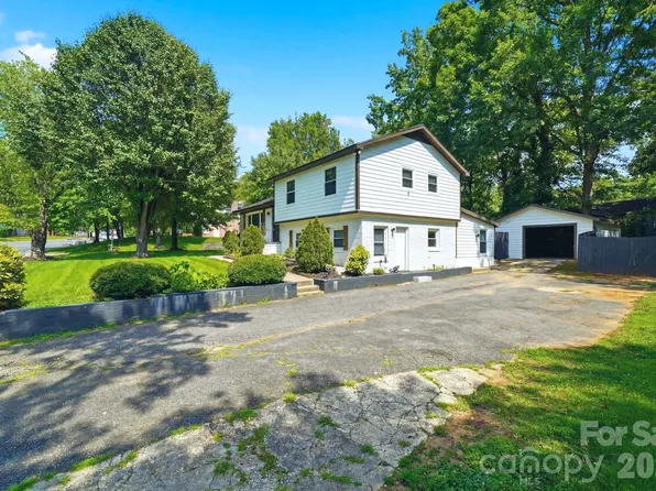7552 Idlewild Rd, Charlotte, NC 28212