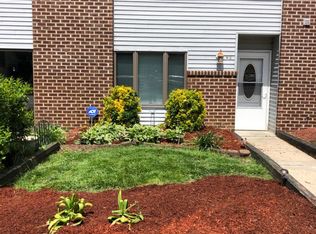 43 Roseberry Ct, Deptford, NJ 08096