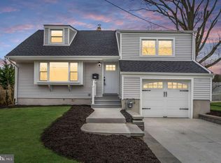 17 Shackamaxon Dr, Hamilton, NJ 08690