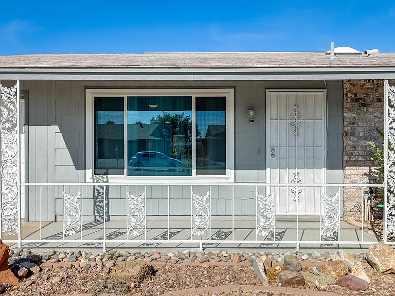 12642 W Skyview Dr — Photo 2