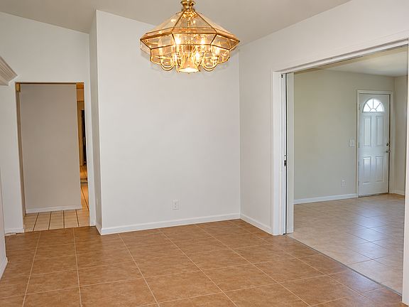 5th image of 2583 Oberon Rd