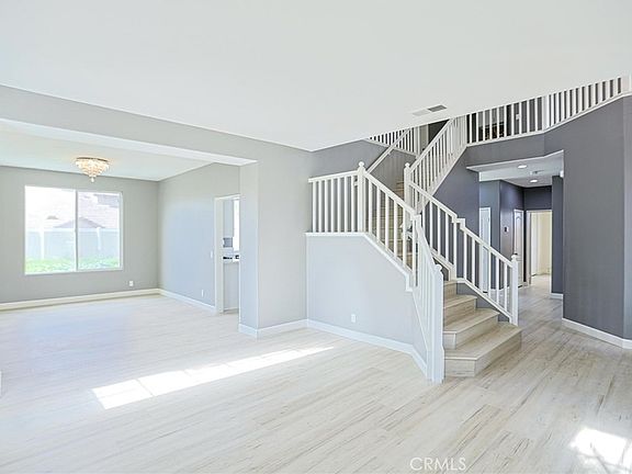 5th image of 31945 Anthony Ct