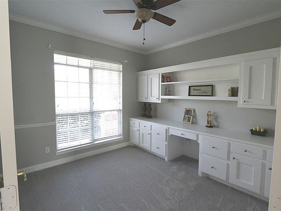 5th image of 315 Amarillo Dr