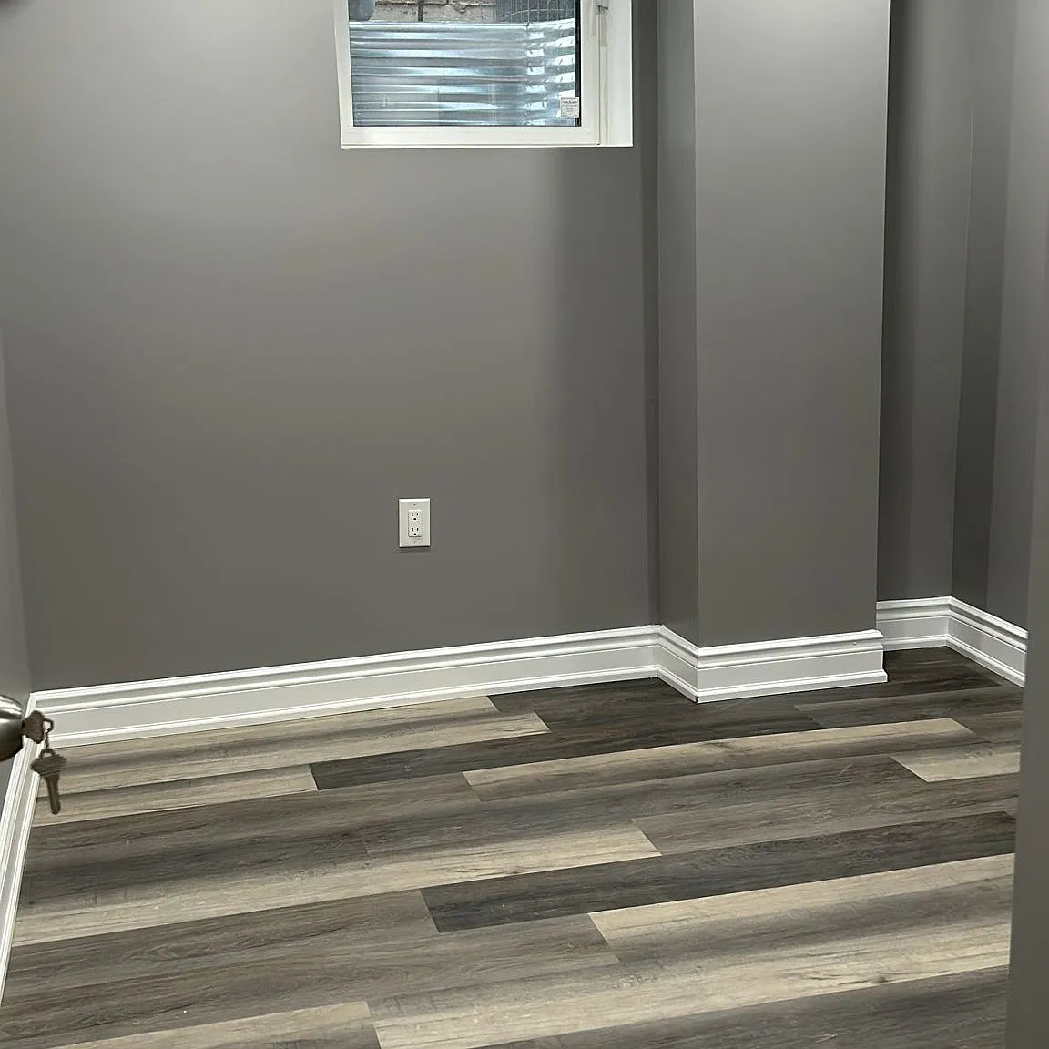 6 bed, $2,400 — Photo 2