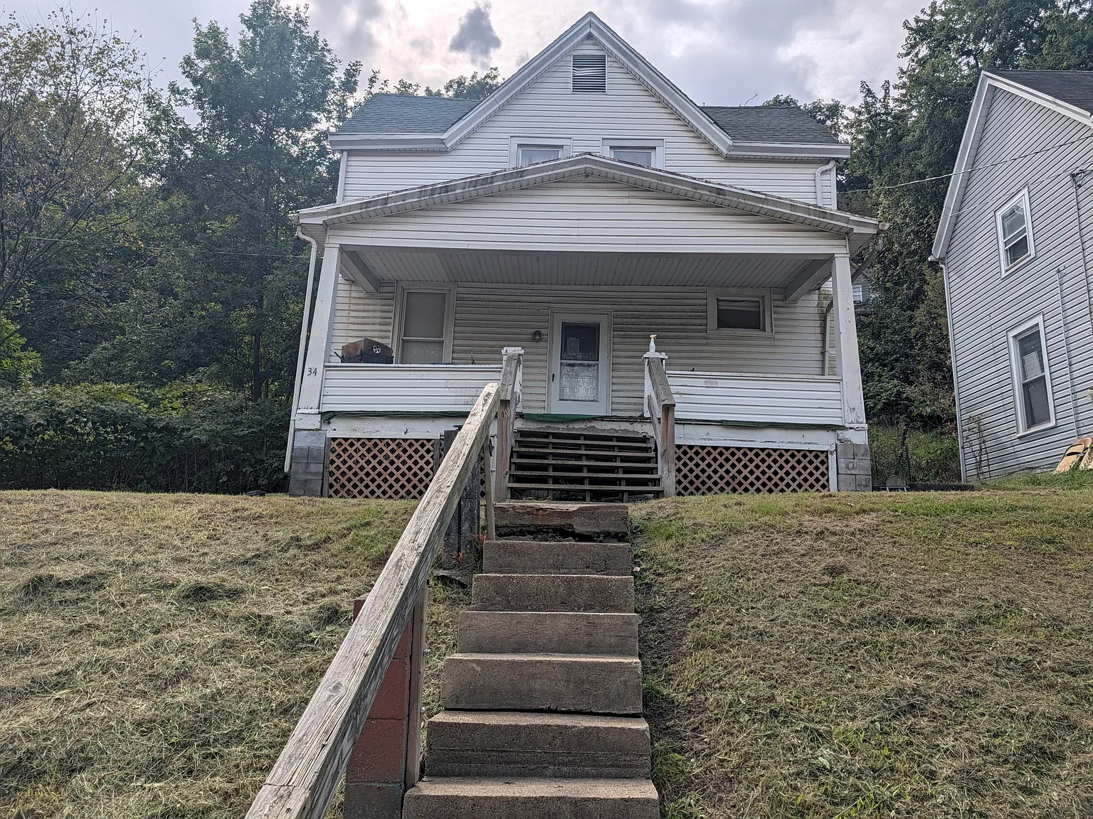 3 bed, 1422 sqft, $700 — Photo 1