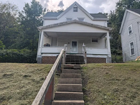 34 Sprague St, Wilmerding, PA 15148