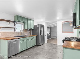 211 N Deerfield Ave, Lansing, MI 48917