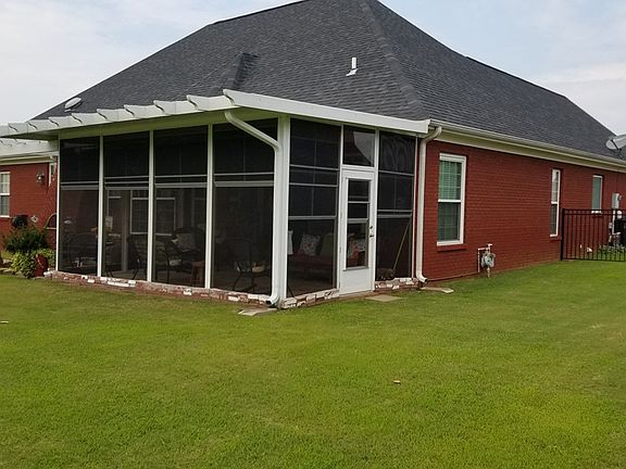 3rd image of 227 Plantation Springs Dr