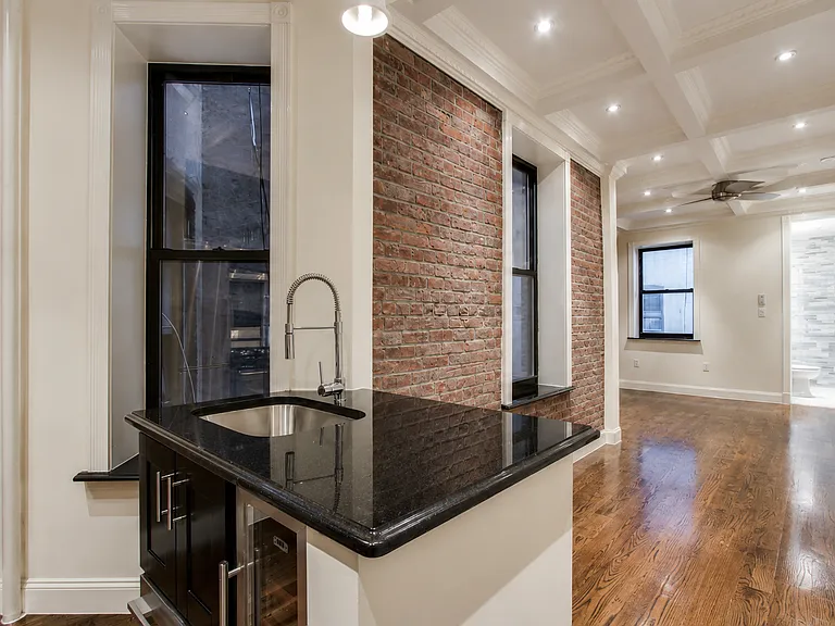 72 W 108th St #4E — Photo 2