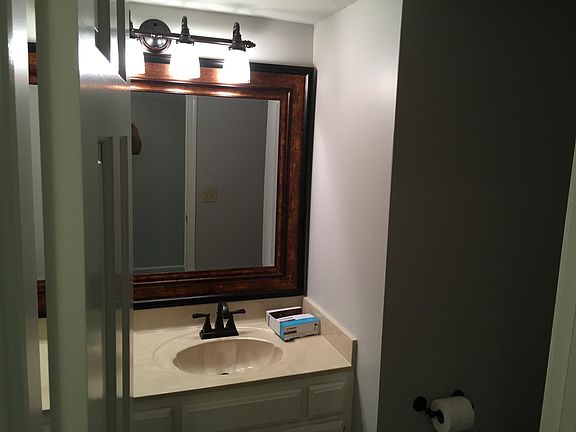 1st Floor Power Bath