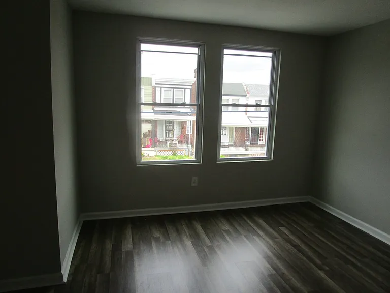 7720 Temple Rd — Photo 1