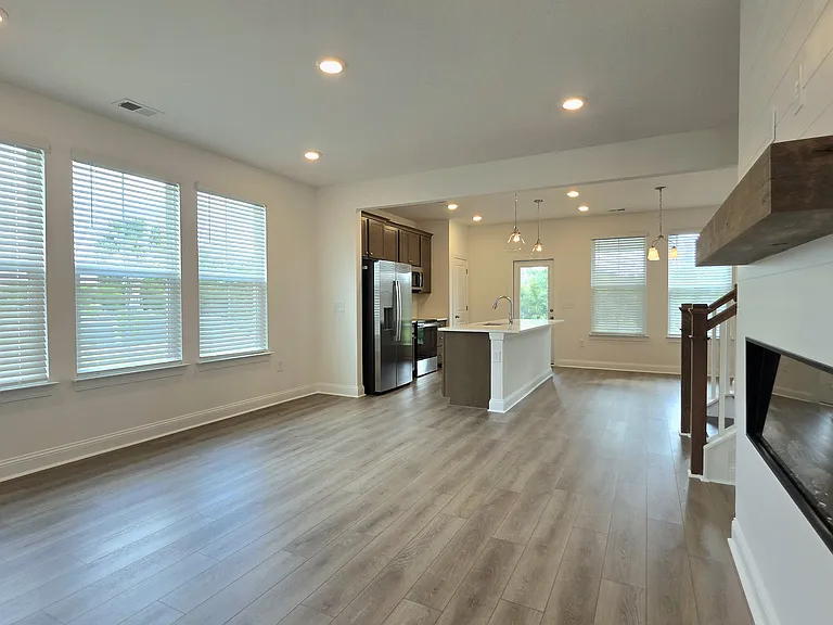 670 Bolder Way — Photo 5